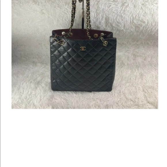 Beautiful Vintage Chanel, large black lamb skin shoulder bag, - Picture 5 of 9